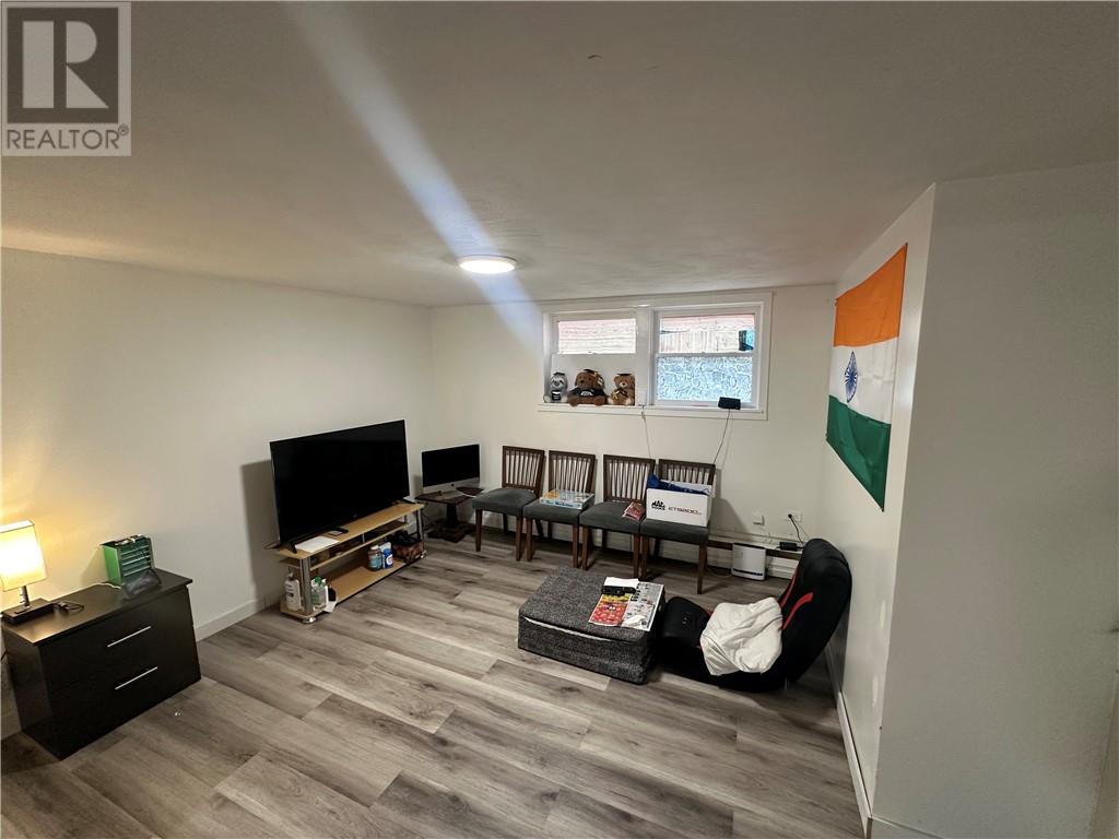 362 St George Street - 8