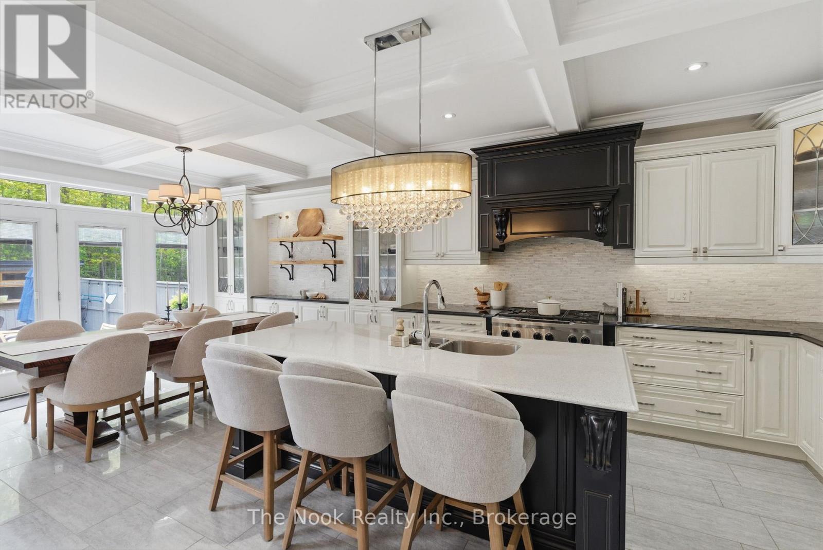 92 HOLYROD DRIVE - 13