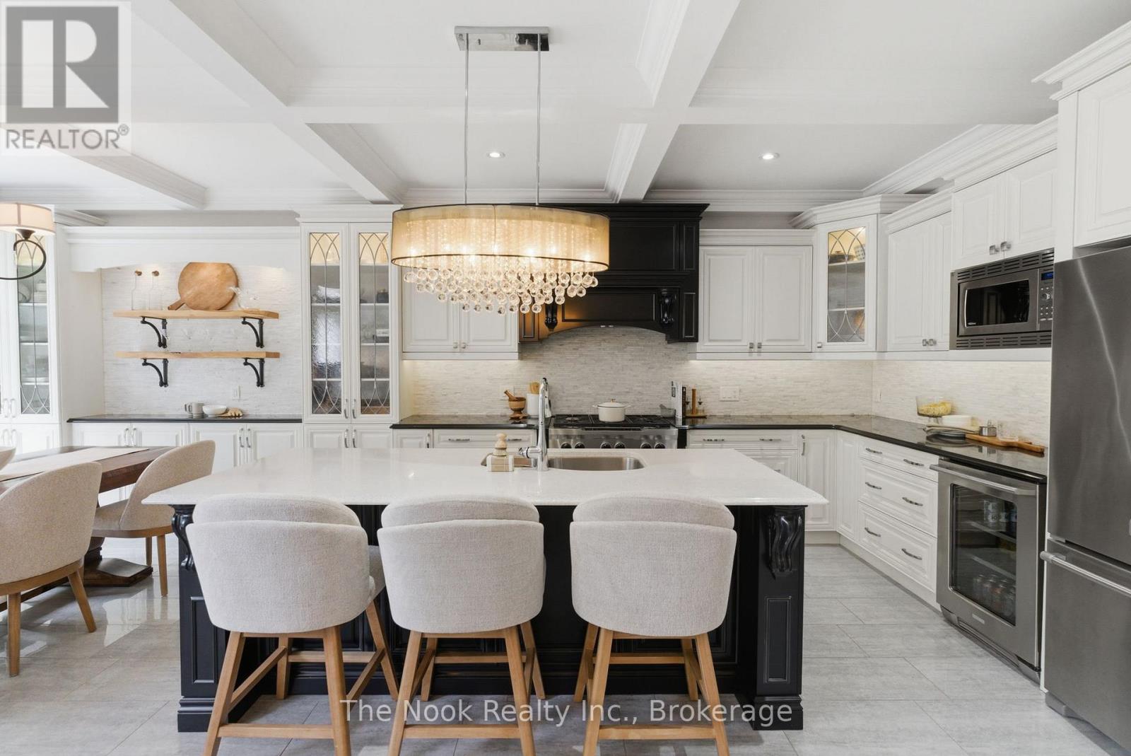 92 HOLYROD DRIVE - 14