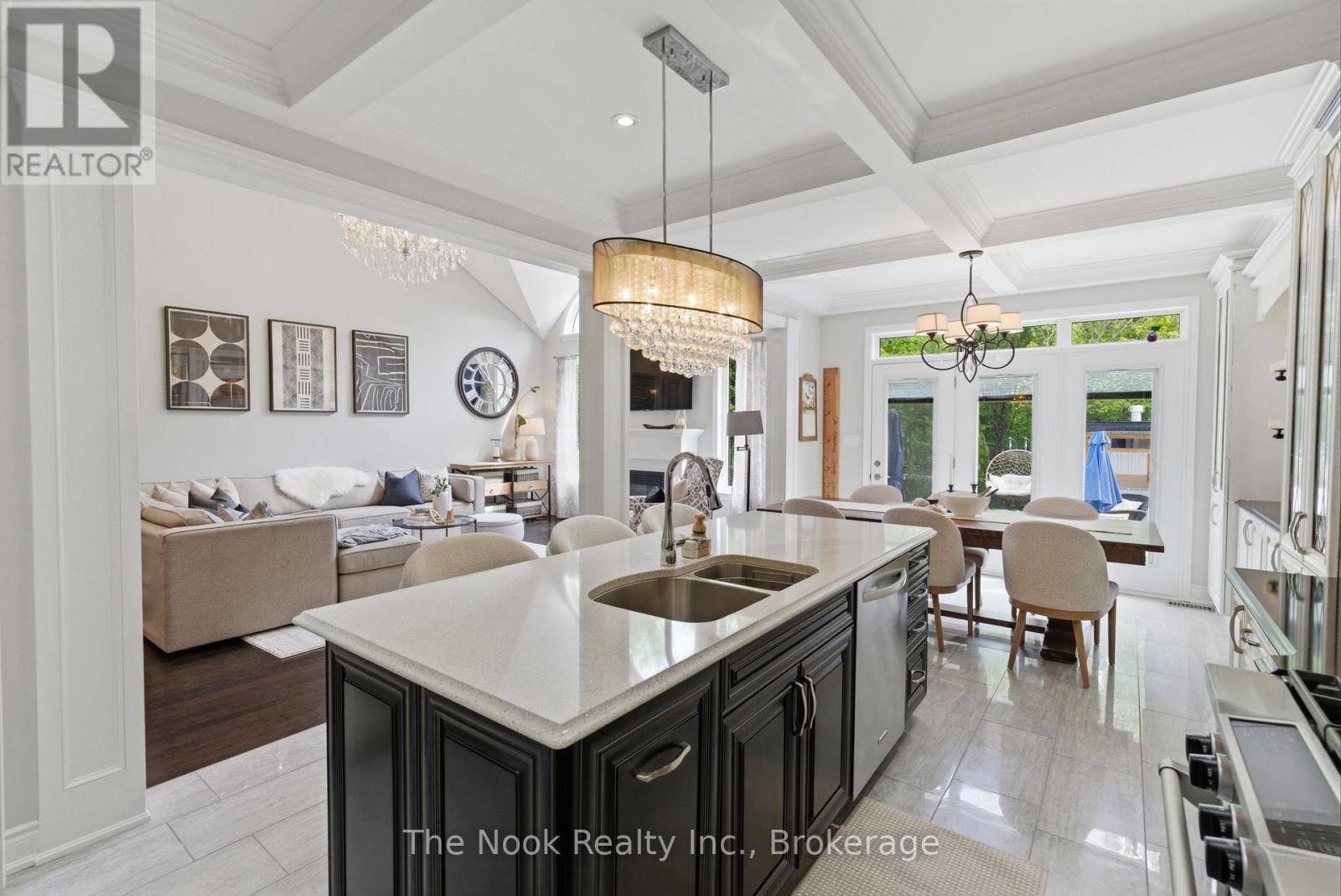 92 HOLYROD DRIVE - 17