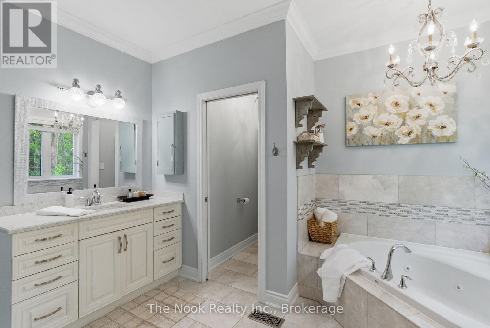 92 HOLYROD DRIVE - 23