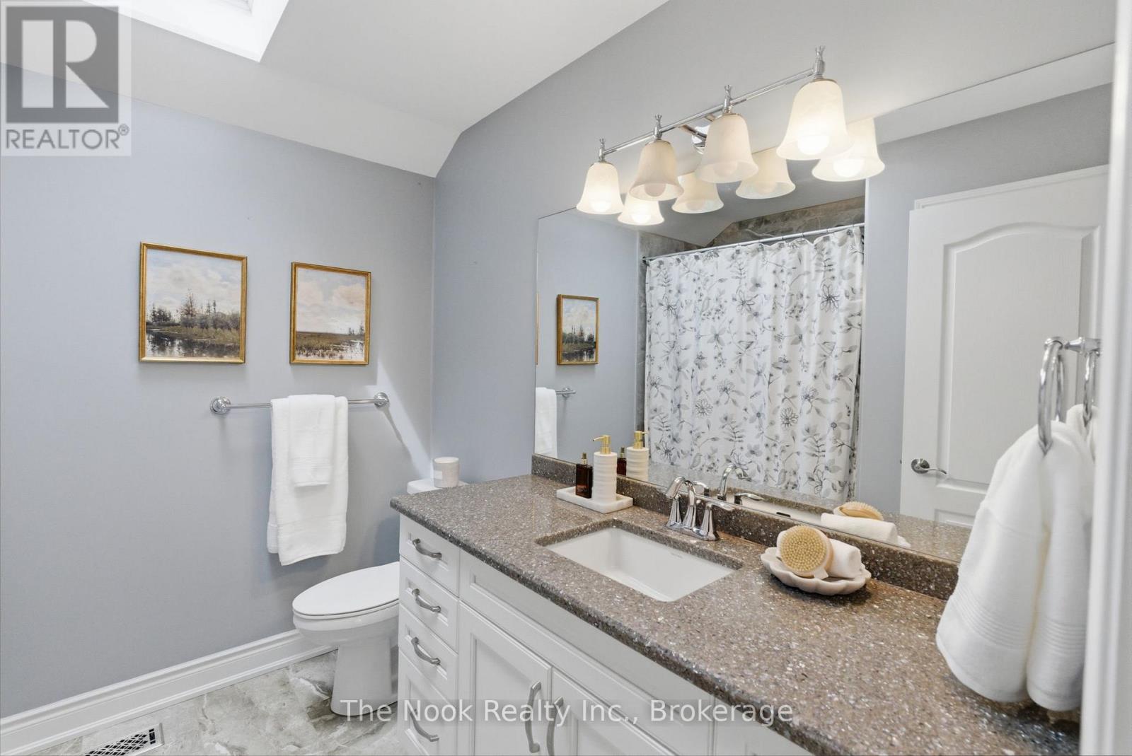 92 HOLYROD DRIVE - 29