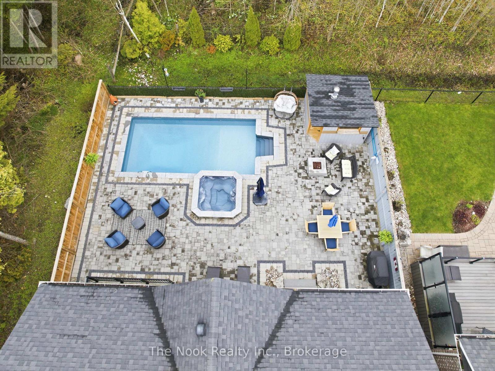 92 HOLYROD DRIVE - 48