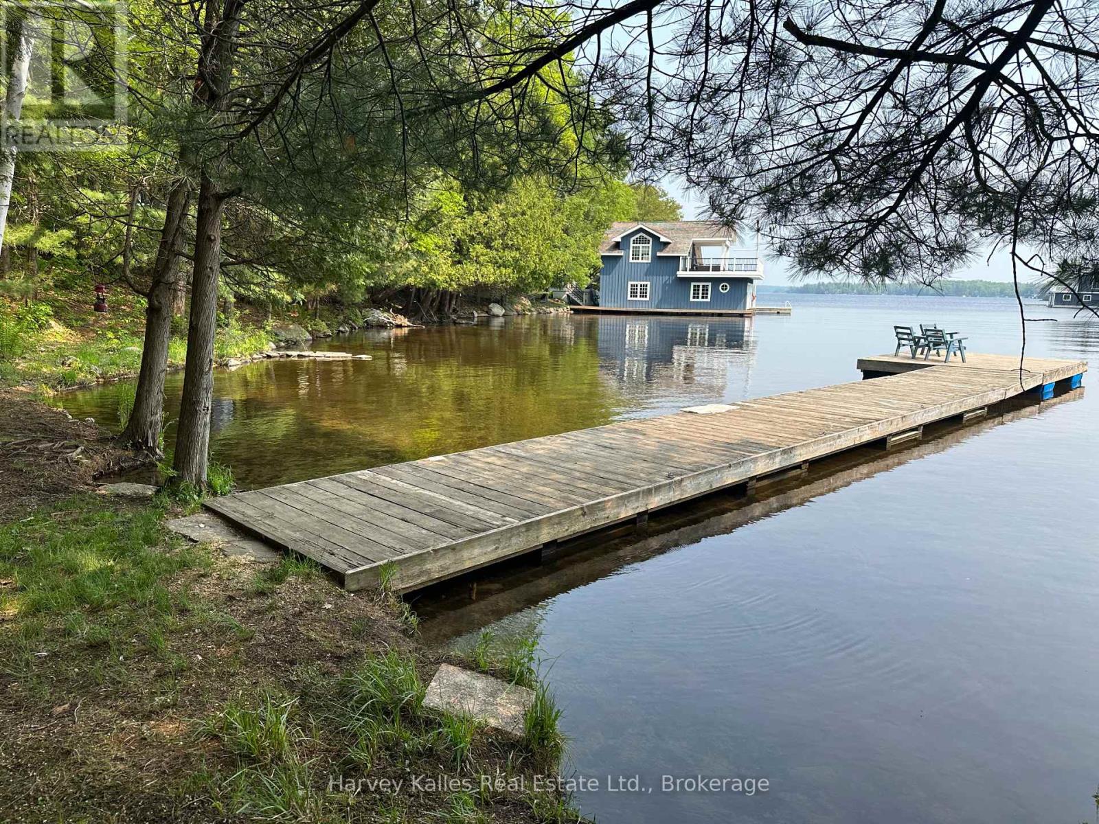 #4 1254 BARLOCHAN ROAD - 3