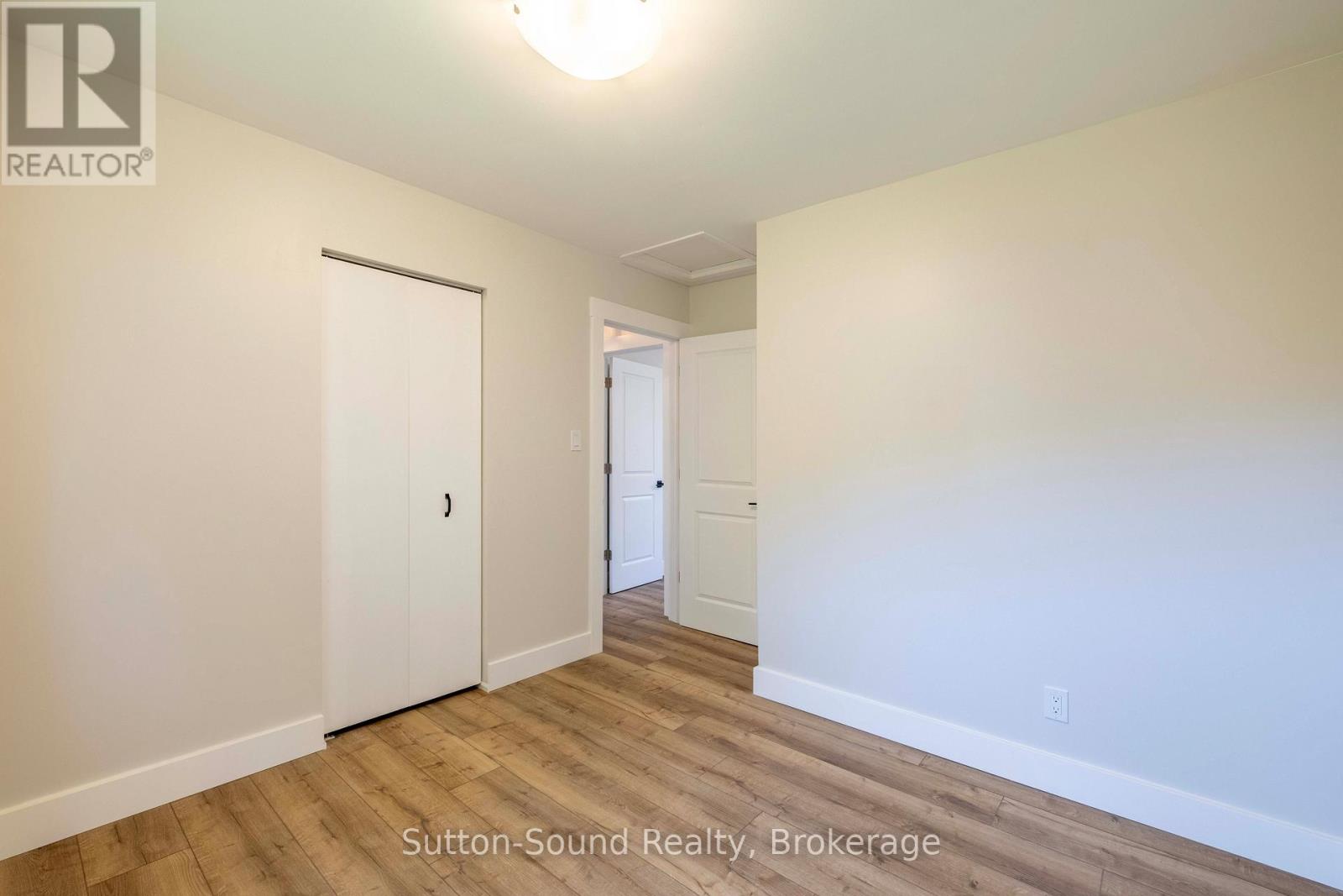 275 8TH AVENUE E - 23