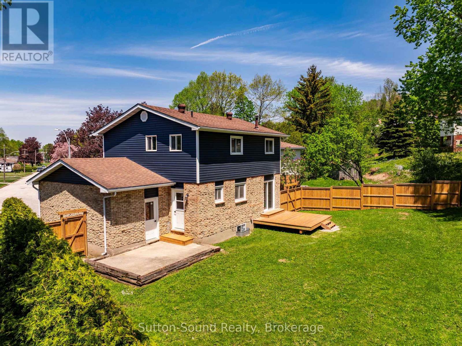 275 8TH AVENUE E - Image 3