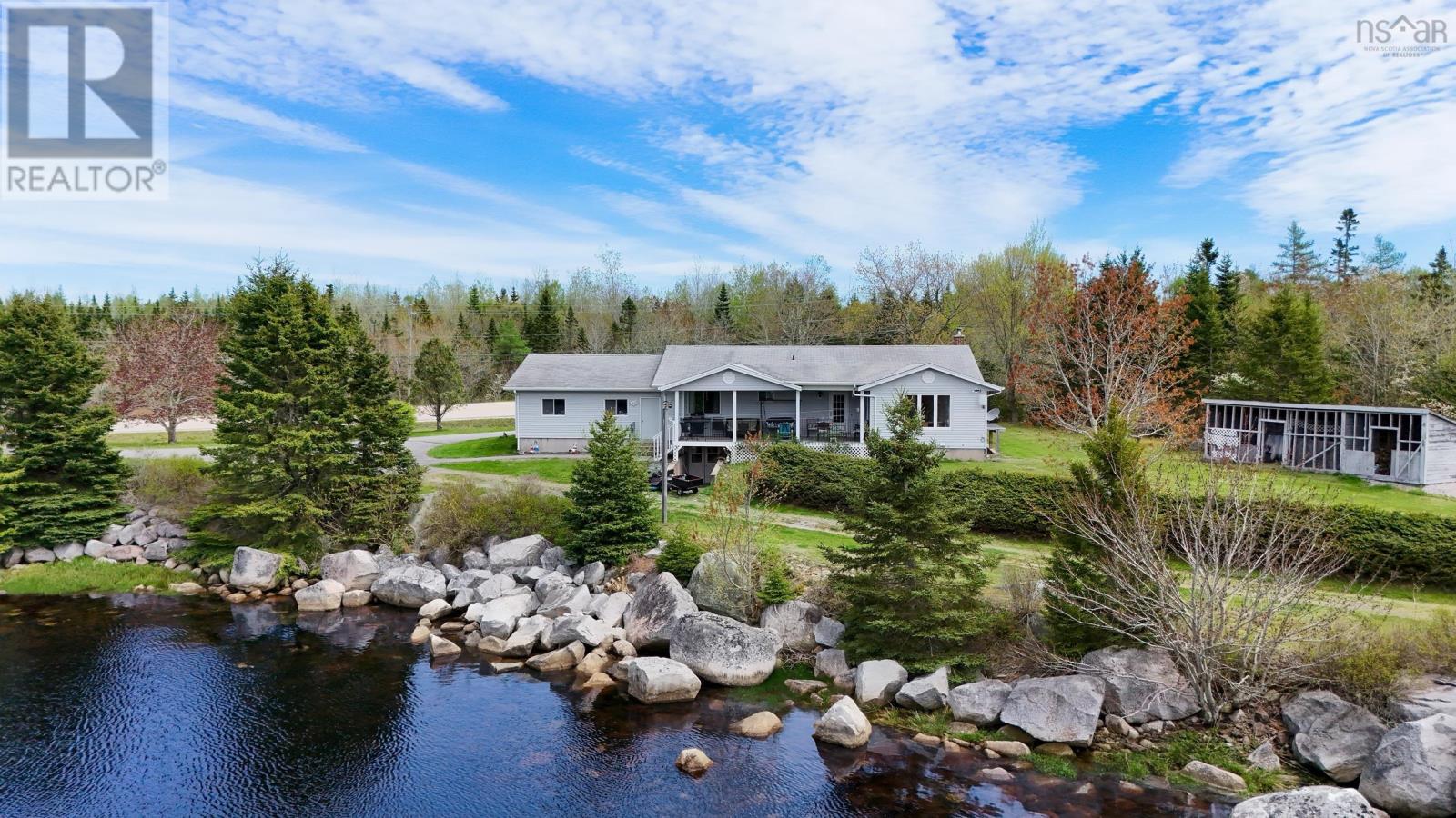 7239 Highway 329 - 7