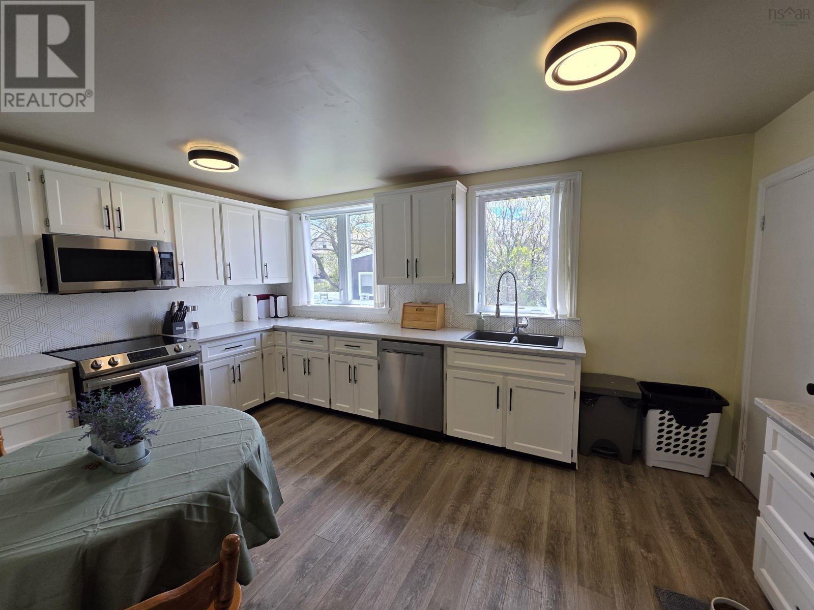 40 Breton Street - 4