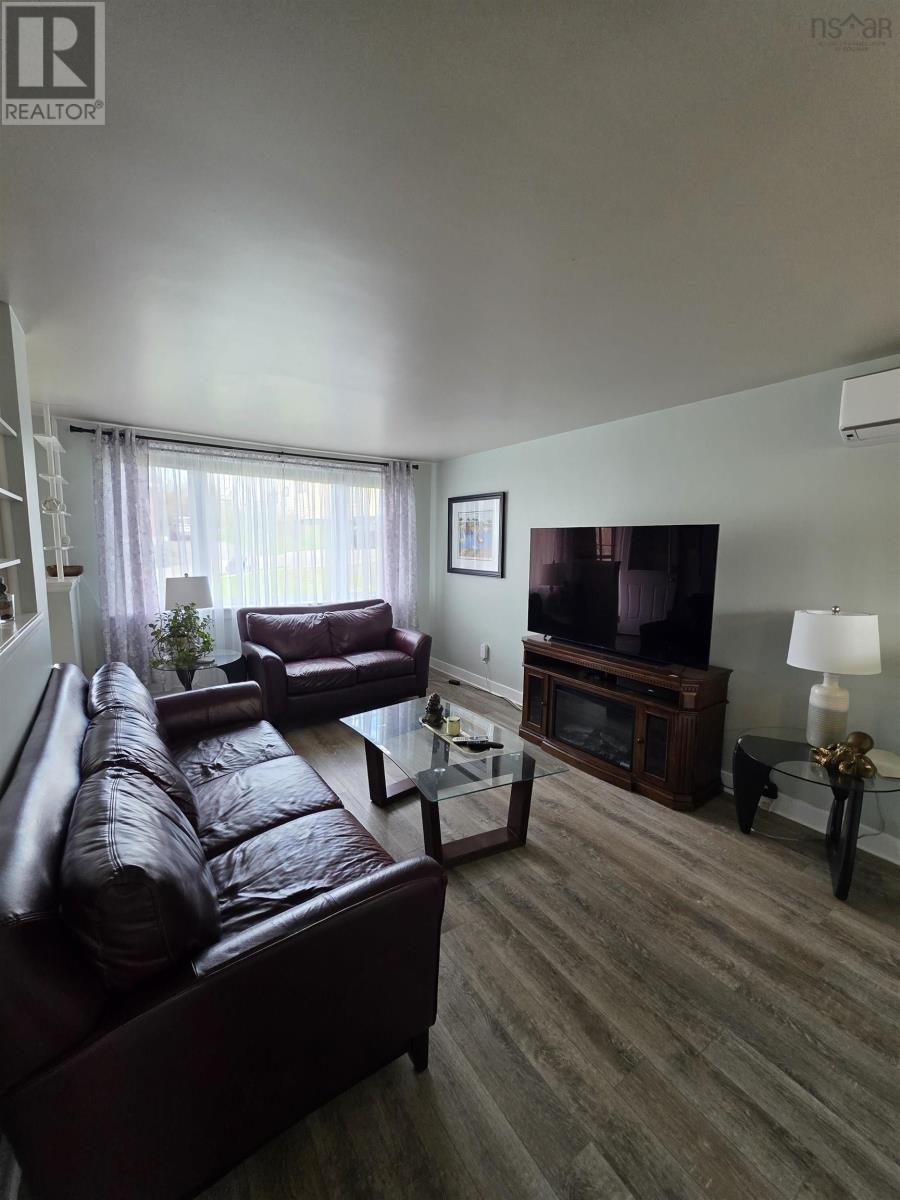 40 Breton Street - 7