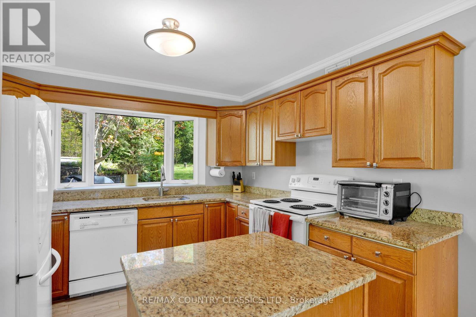 125 MARINA ROAD - 12