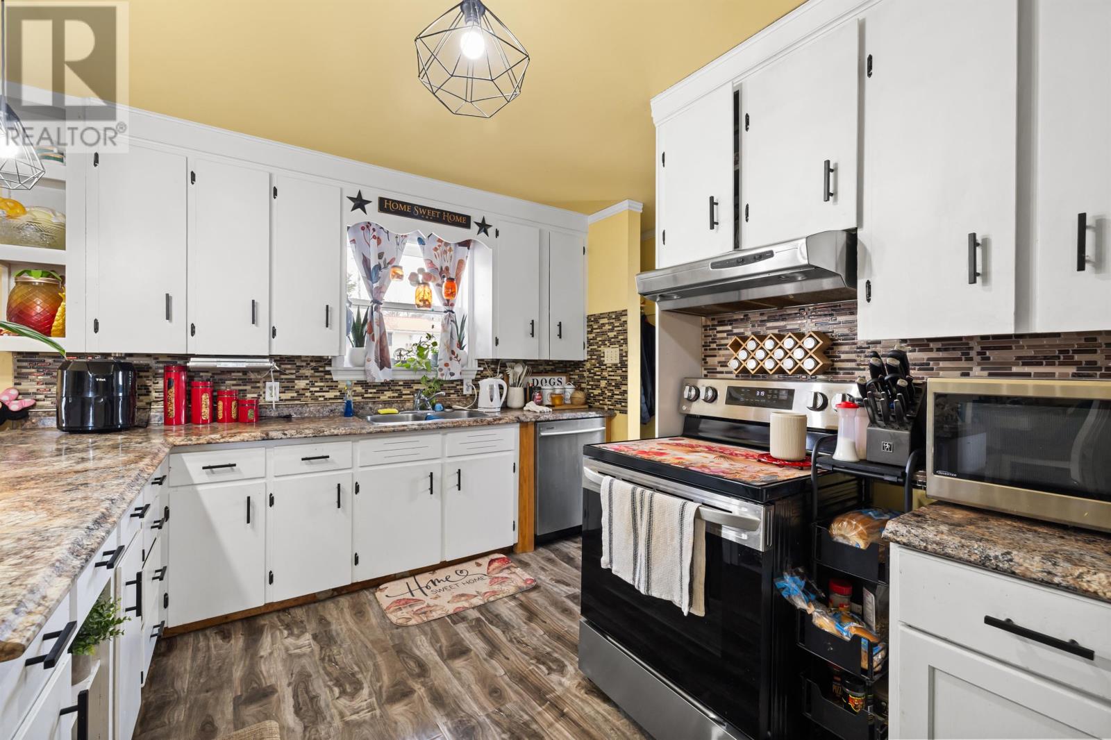 127-129 HEATHER Avenue - 20