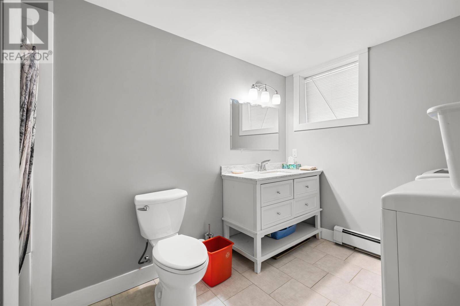 127-129 HEATHER Avenue - 12