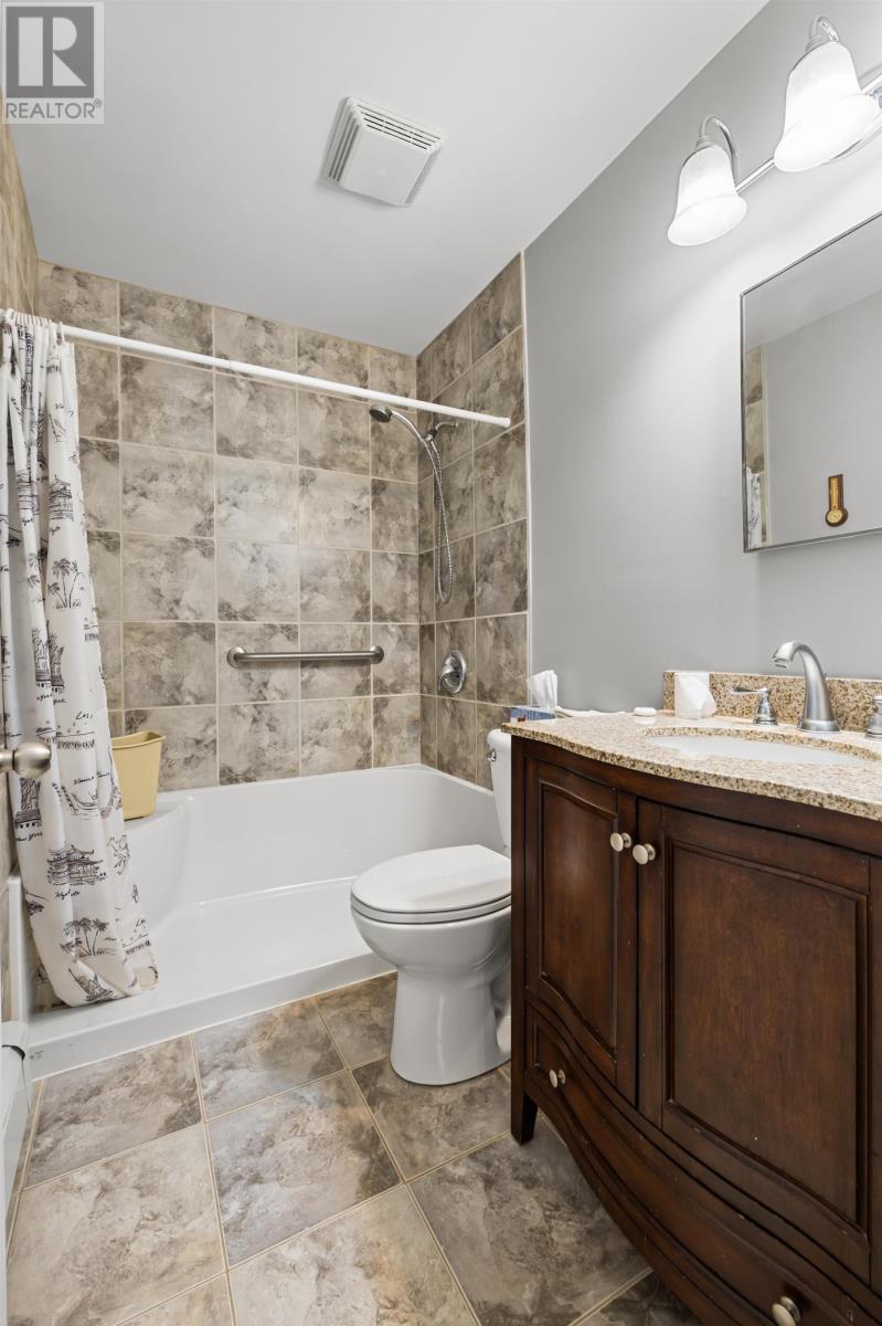 127-129 HEATHER Avenue - 10