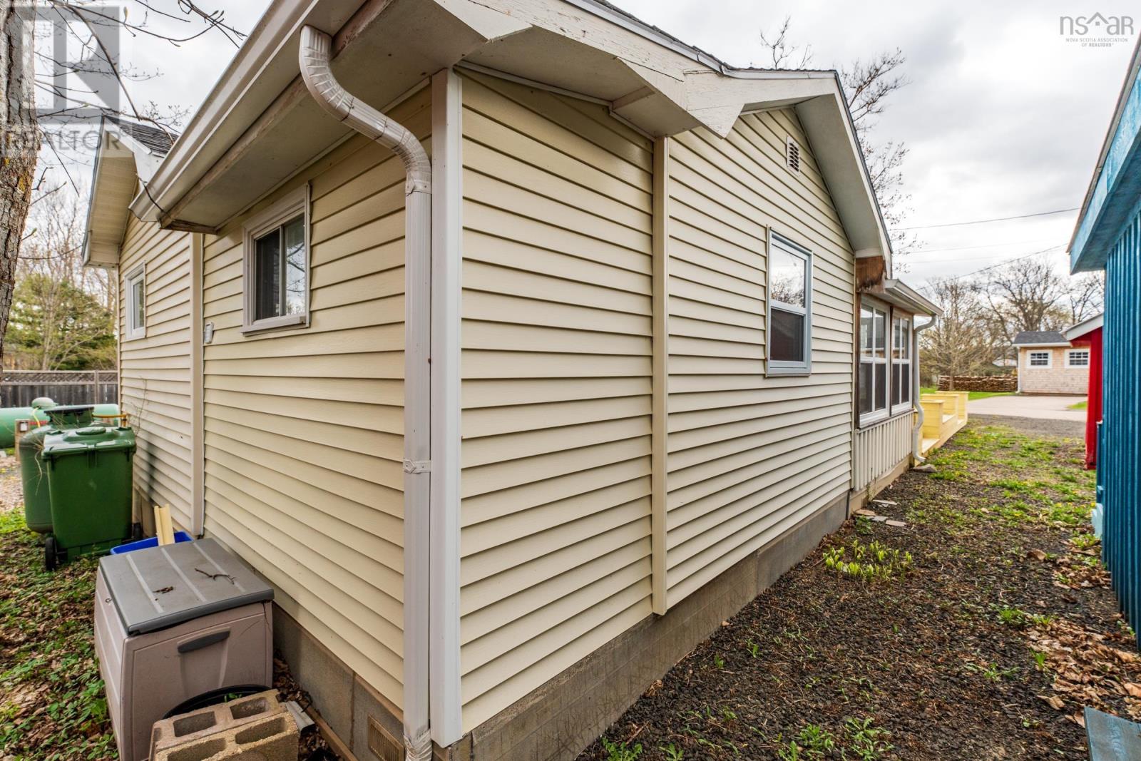 13 Prince William Street - 33
