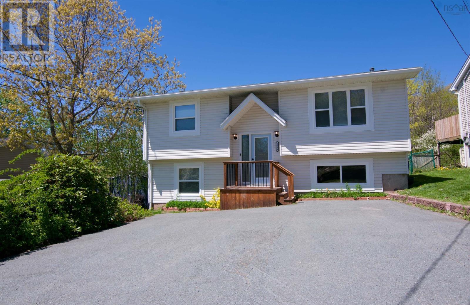 Property photo of 1034 Riverside Drive