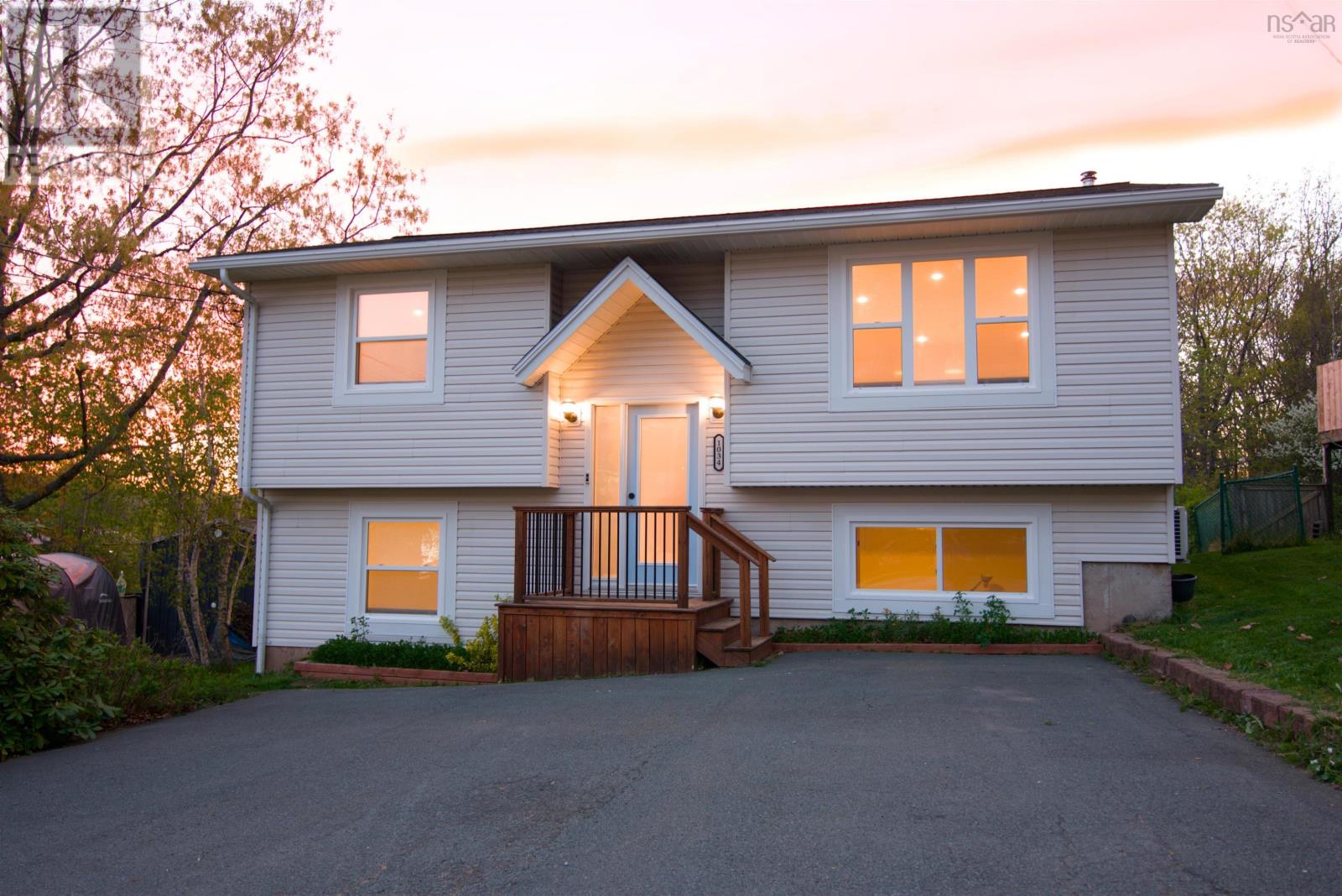 Property 2 of 30 of 1034 Riverside Drive