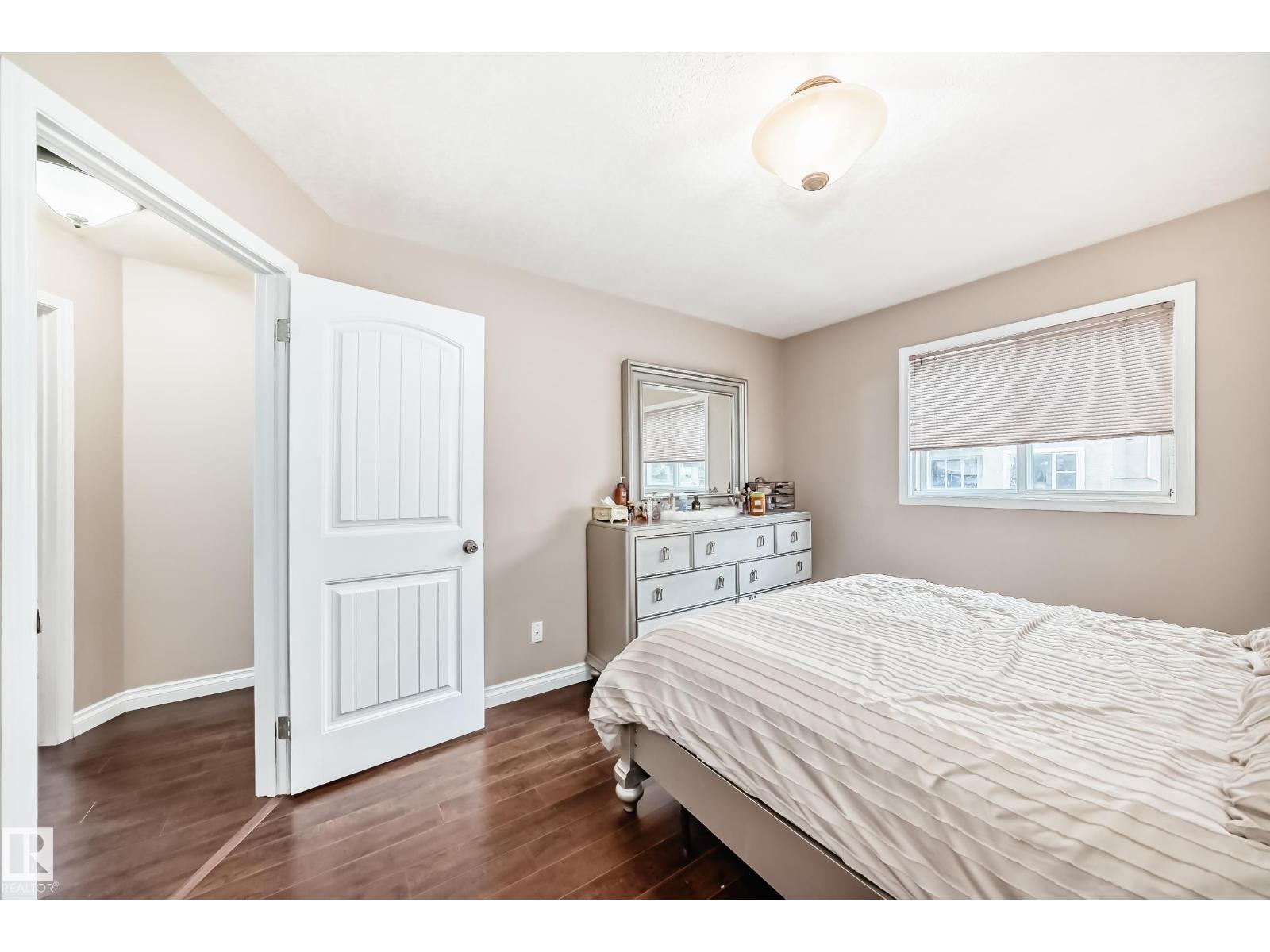 9110 180A AV NW - 20