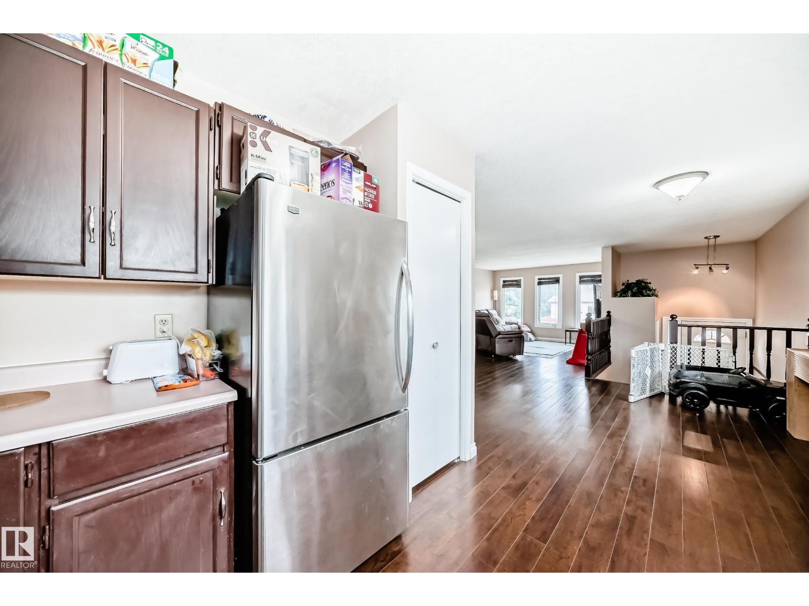9110 180A AV NW - 4