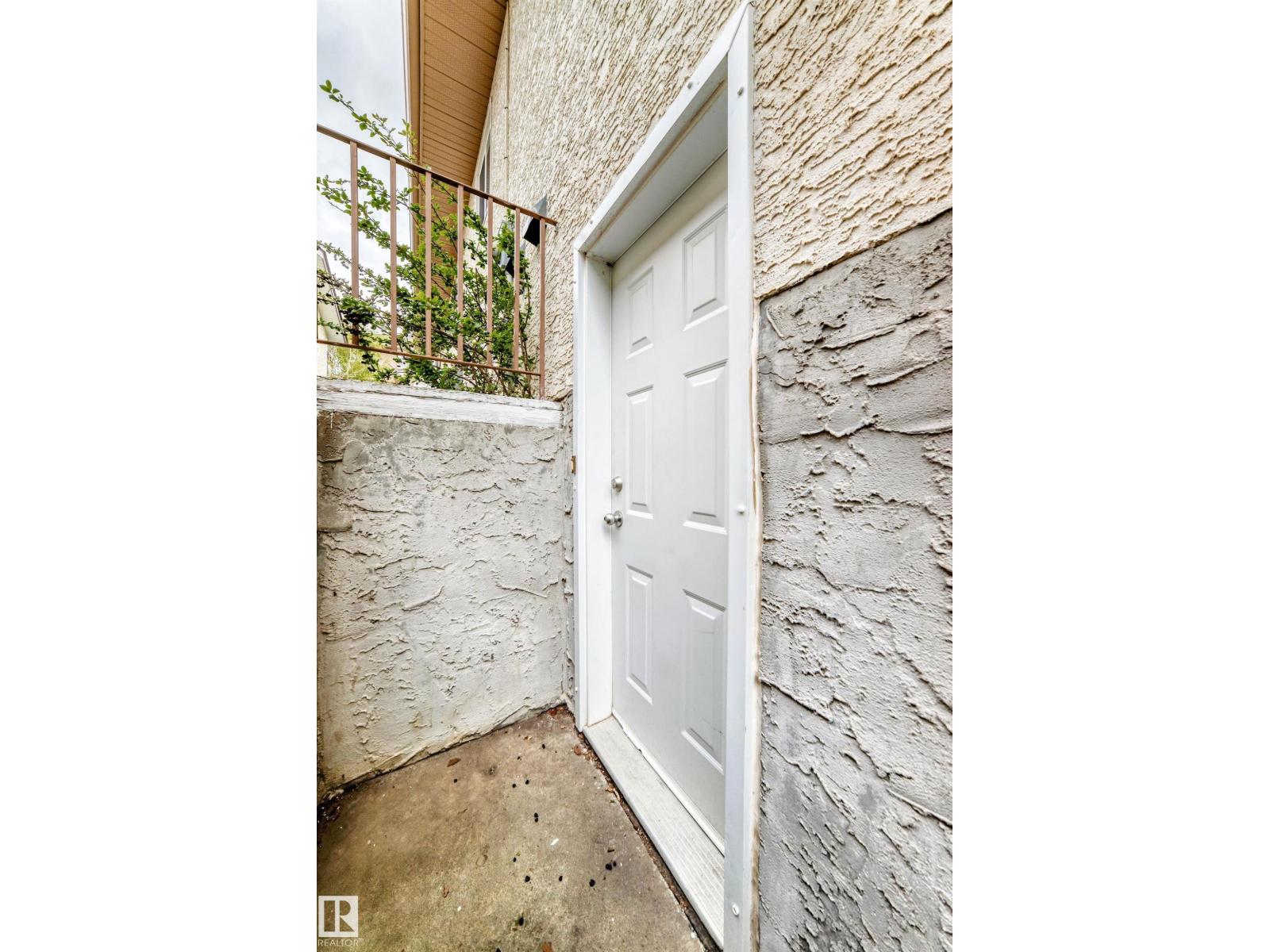 9110 180A AV NW - 42