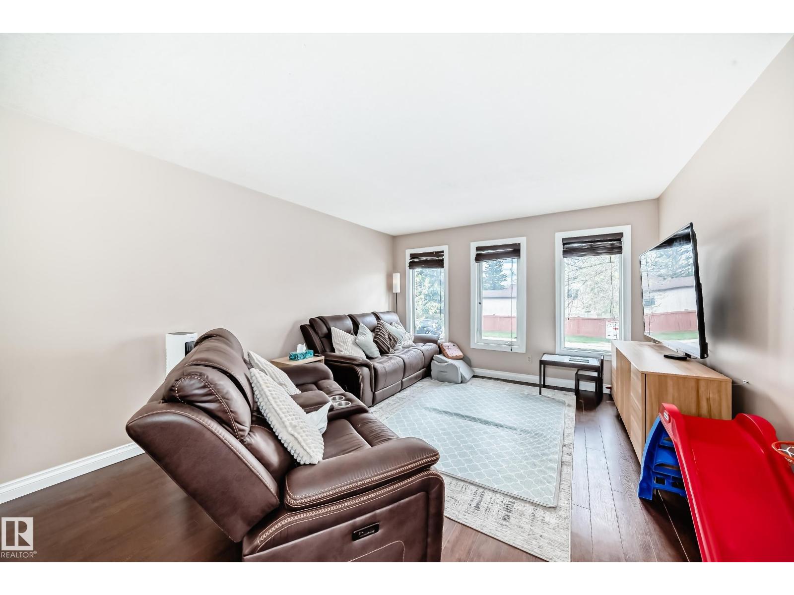 9110 180A AV NW - 9