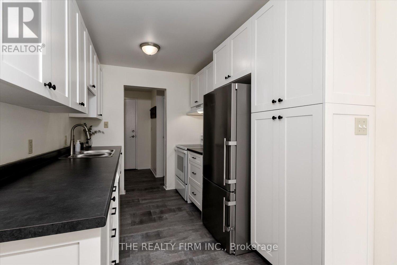 #207 220 DUKE STREET - 10