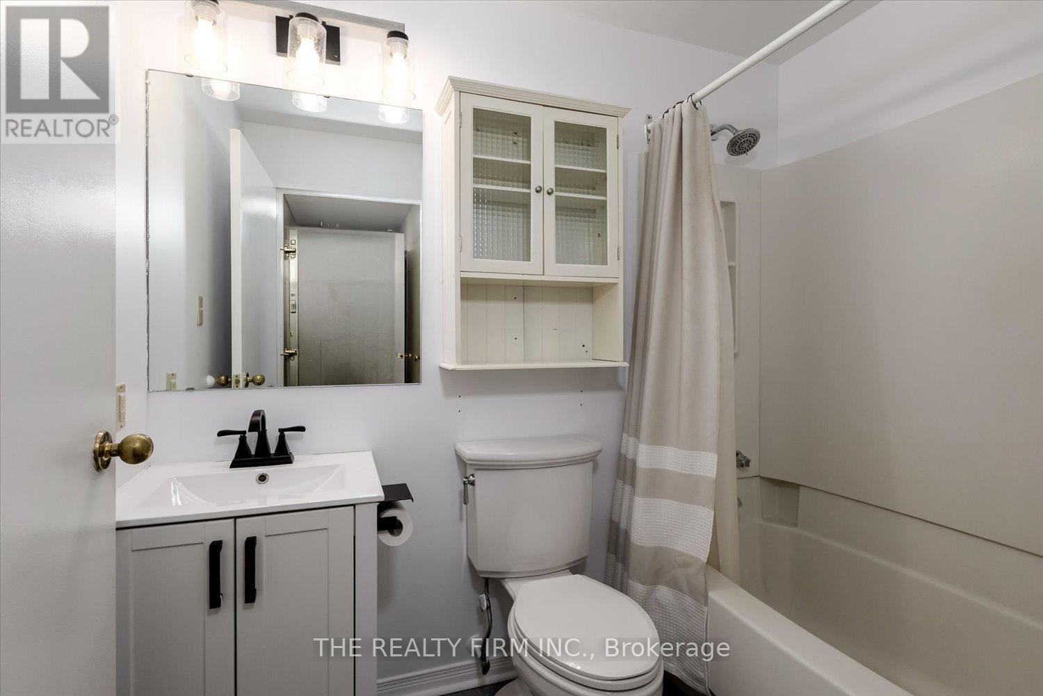 #207 220 DUKE STREET - 15