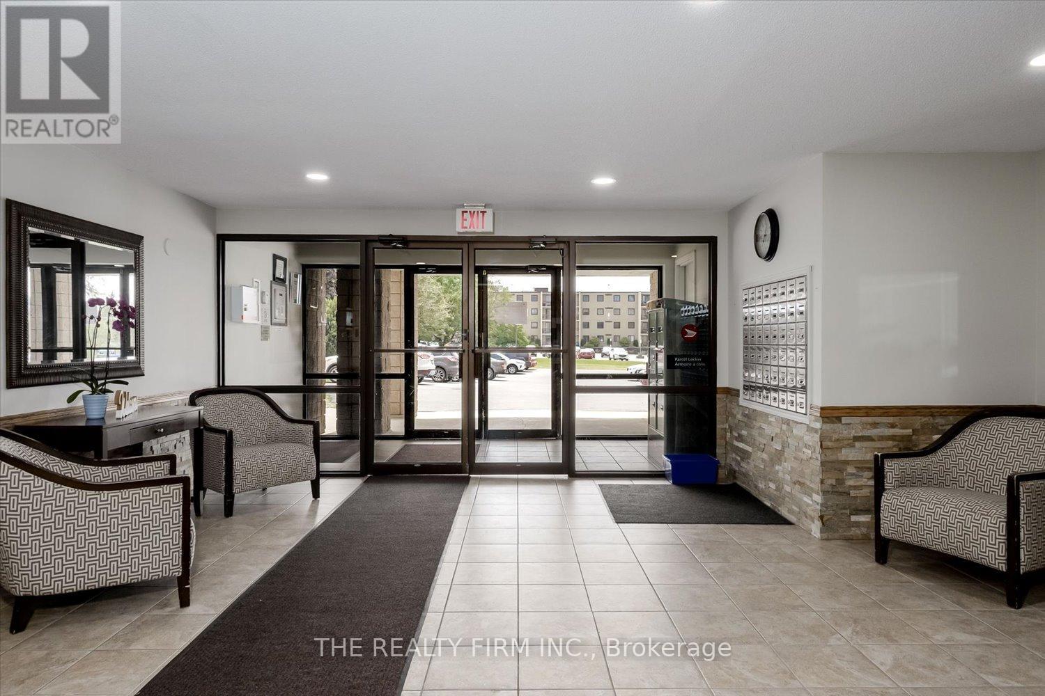 #207 220 DUKE STREET - 17