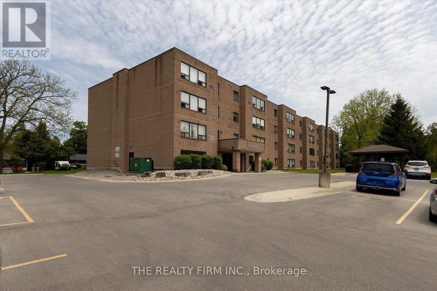 #207 220 DUKE STREET - 2