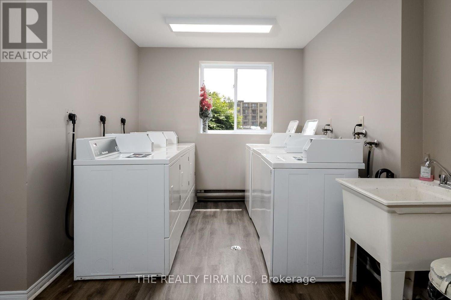 #207 220 DUKE STREET - 22