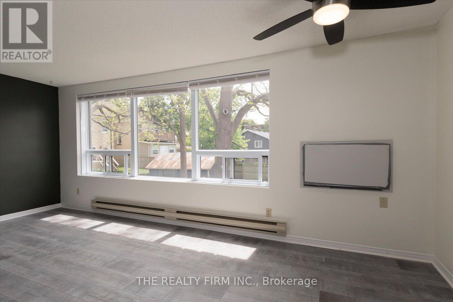 #207 220 DUKE STREET - 26