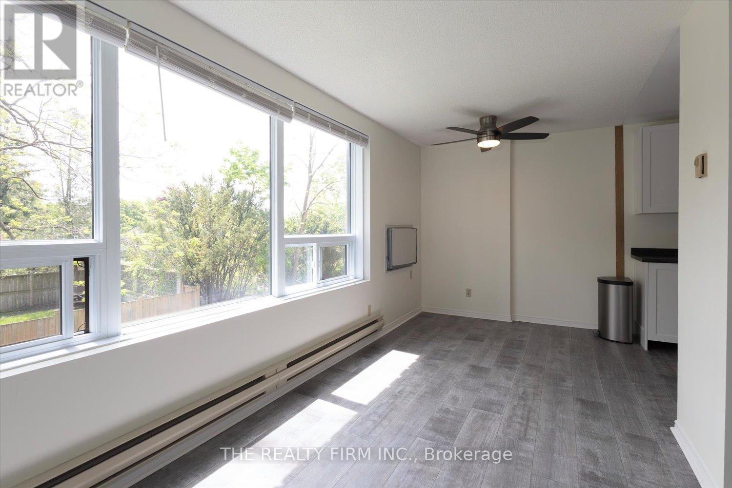 #207 220 DUKE STREET - 27
