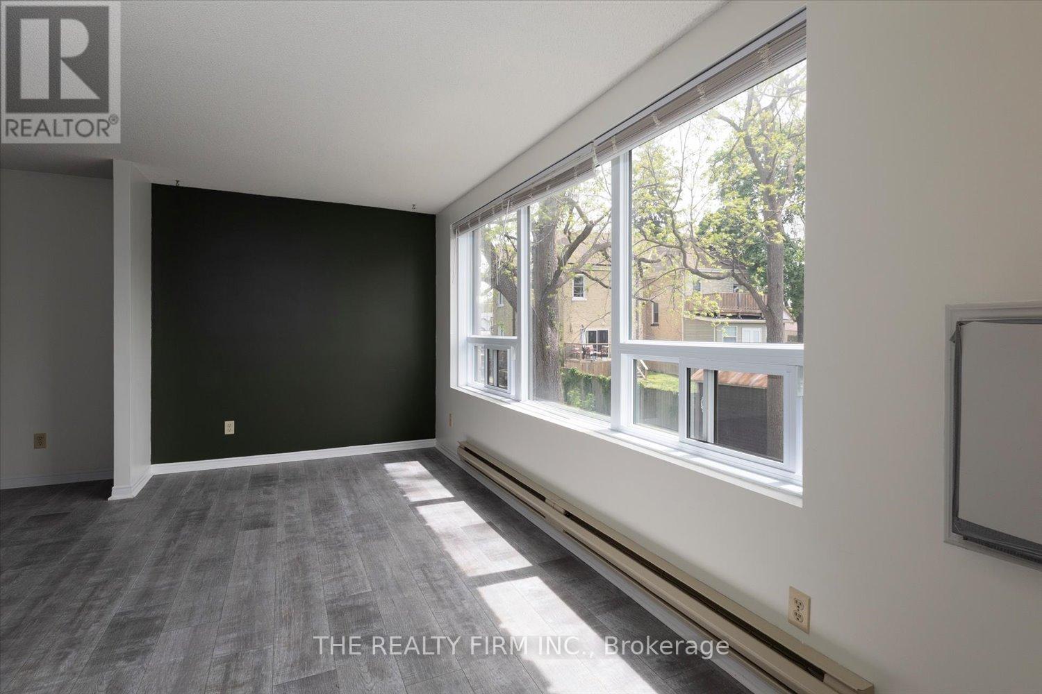 #207 220 DUKE STREET - 28