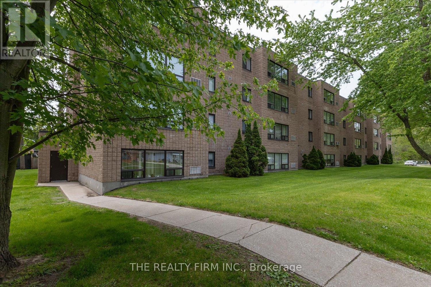 #207 220 DUKE STREET - 3