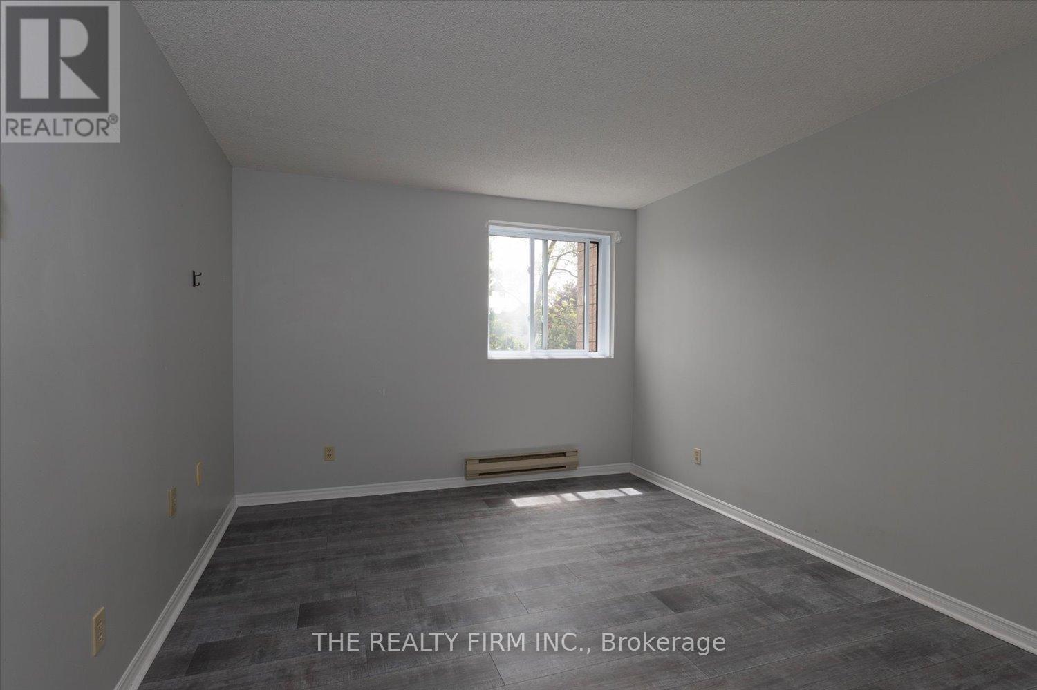#207 220 DUKE STREET - 31