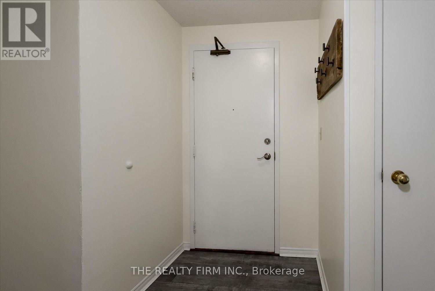 #207 220 DUKE STREET - 7