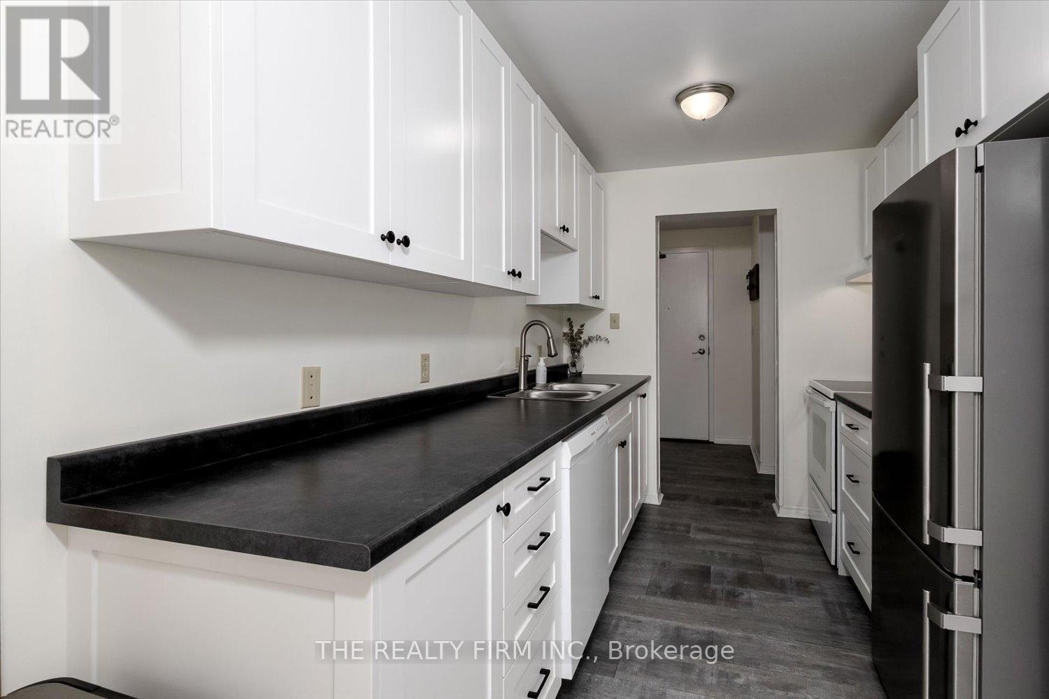 #207 220 DUKE STREET - 9