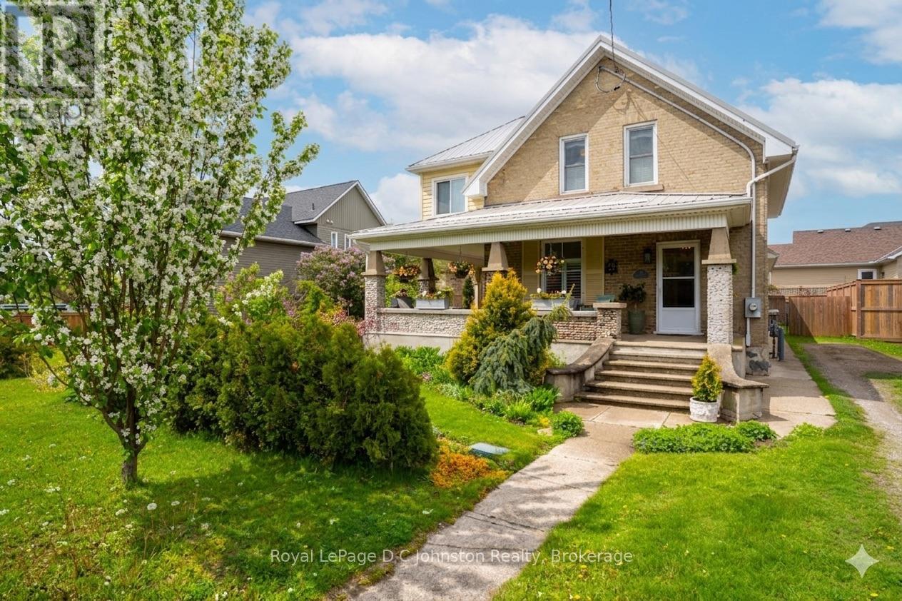 111 ALBERT STREET N - 2