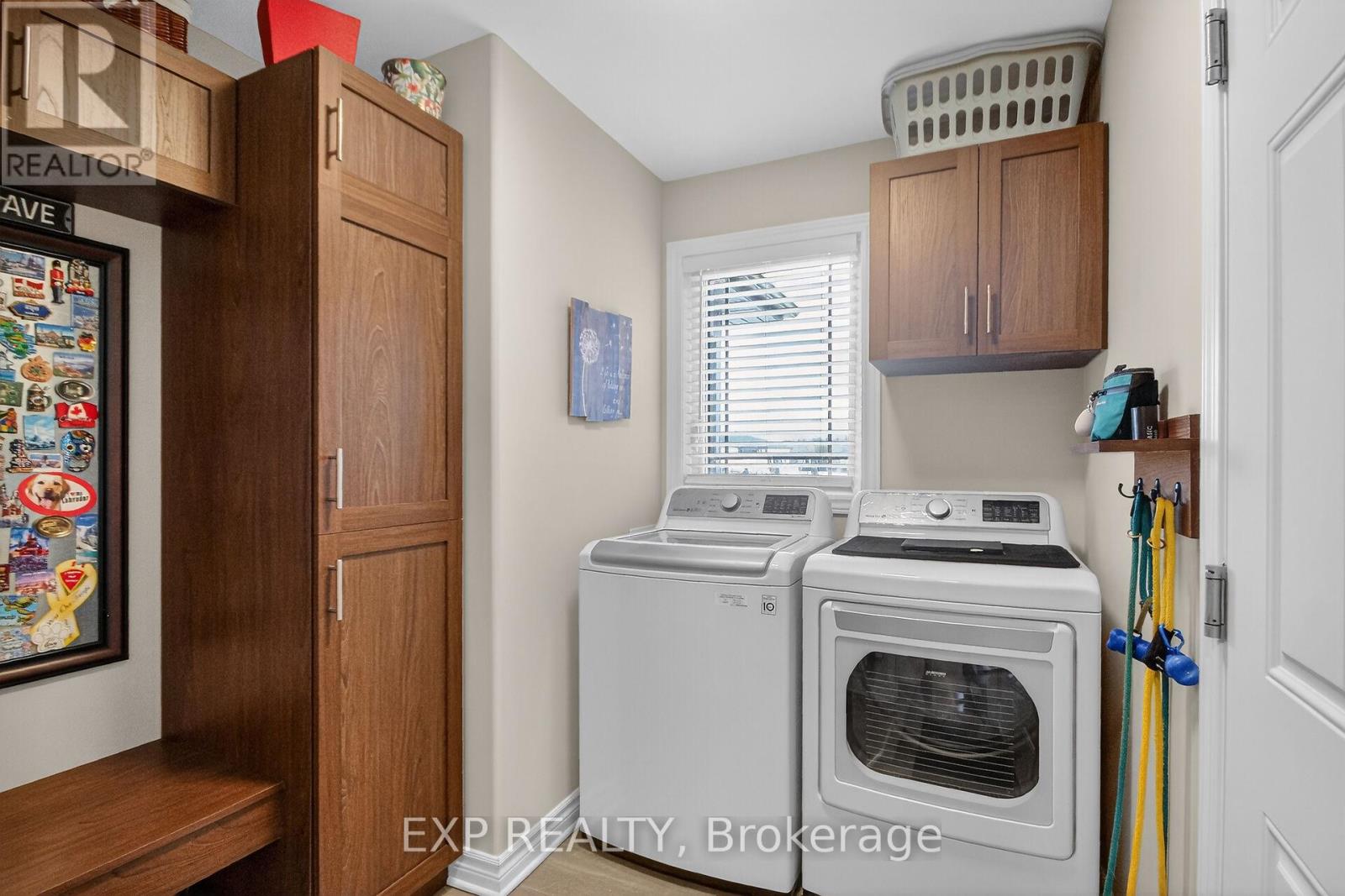 305 MOORE CRESCENT - 14