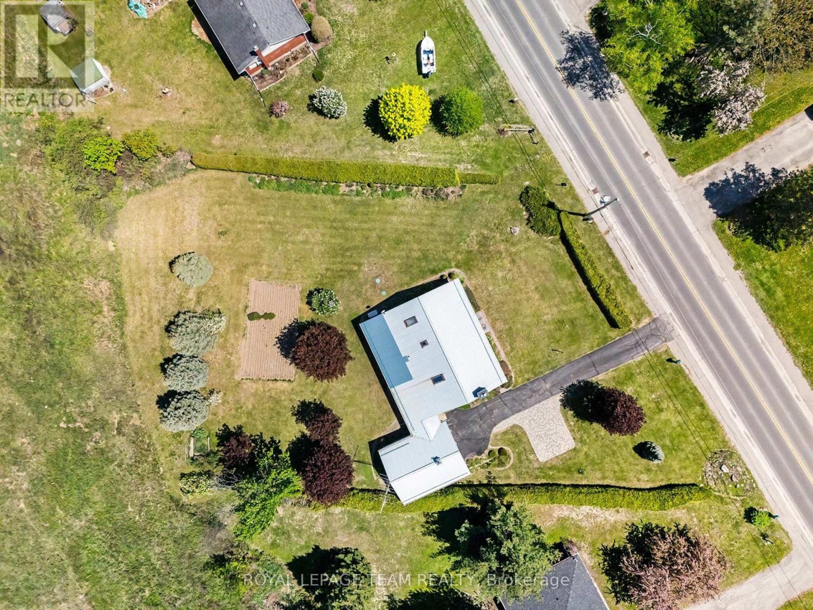 2427 COUNTY RD 18 - 32
