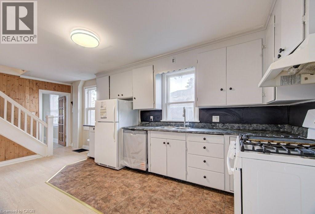 59 FOURTH Avenue - 14