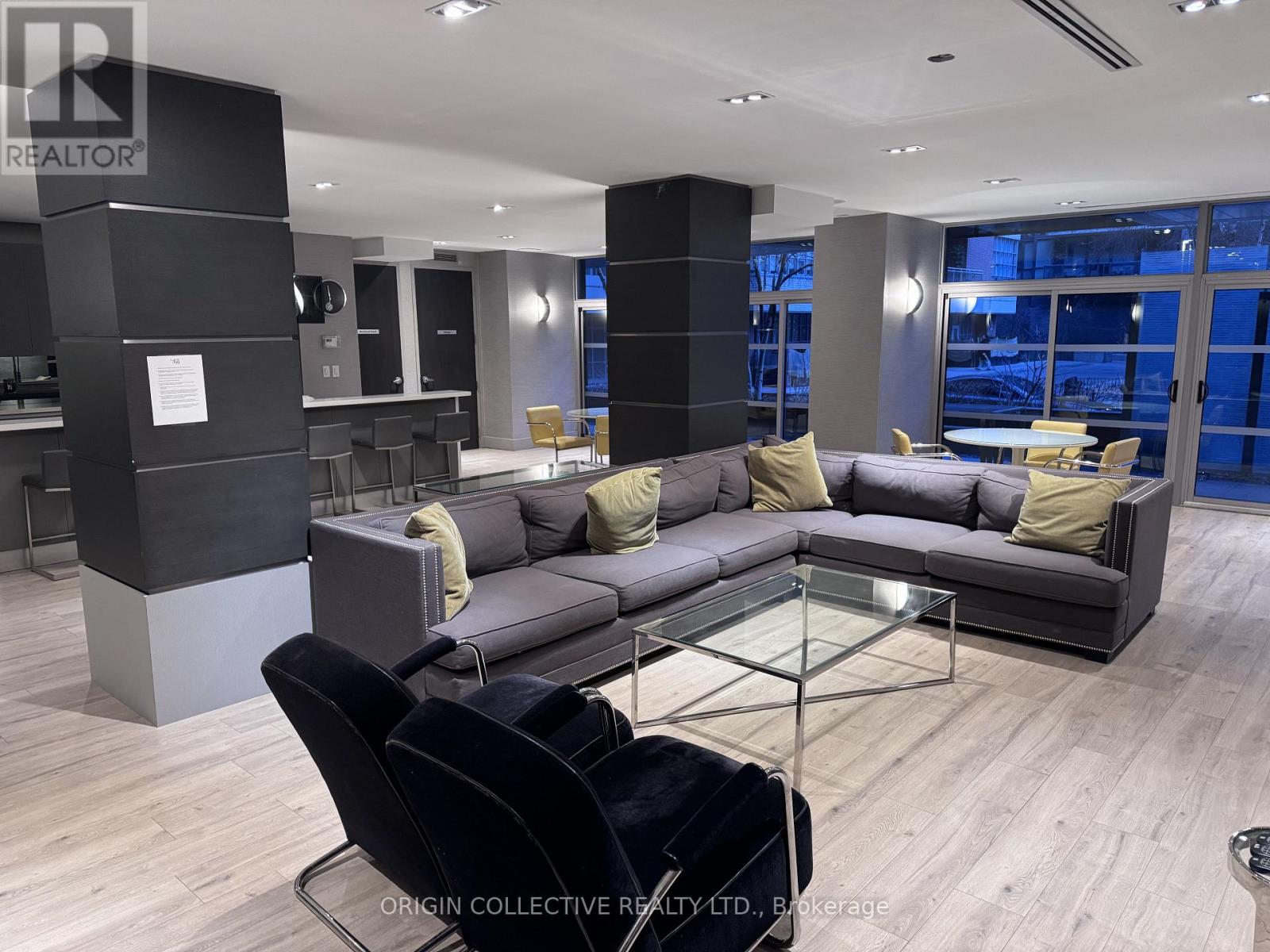 #417 399 ADELAIDE STREET W - 20