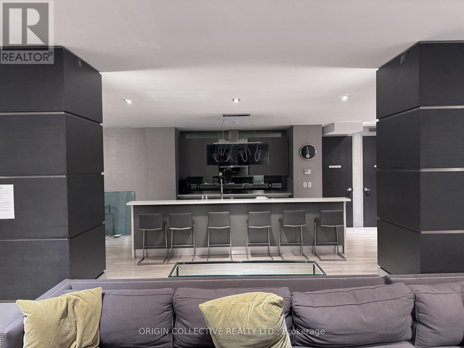 #417 399 ADELAIDE STREET W - 21