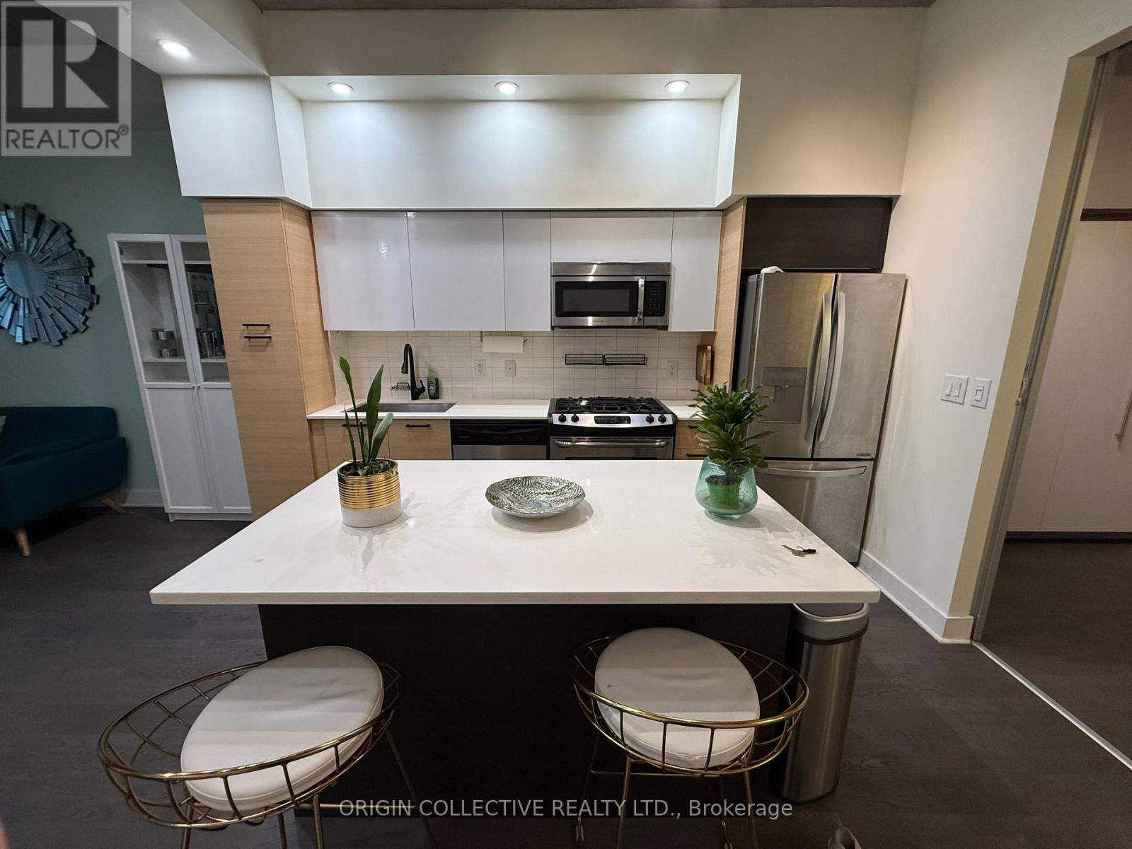 #417 399 ADELAIDE STREET W - 8