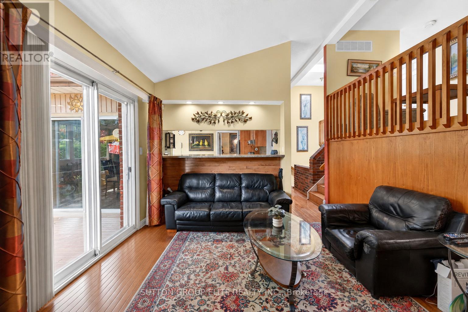 1986 SPRUCE HILL ROAD - 16