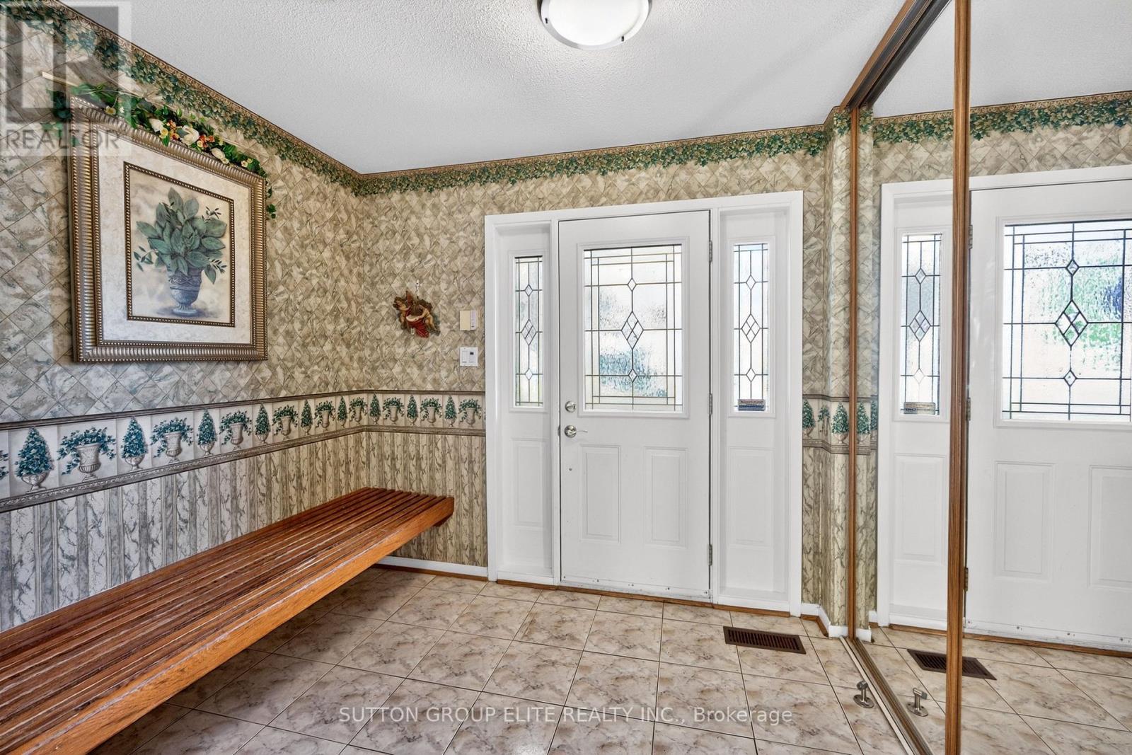 1986 SPRUCE HILL ROAD - 4