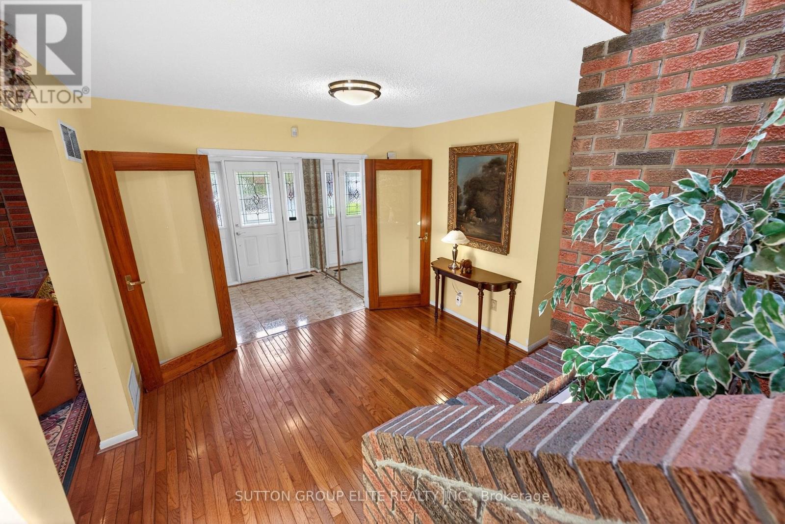 1986 SPRUCE HILL ROAD - 5
