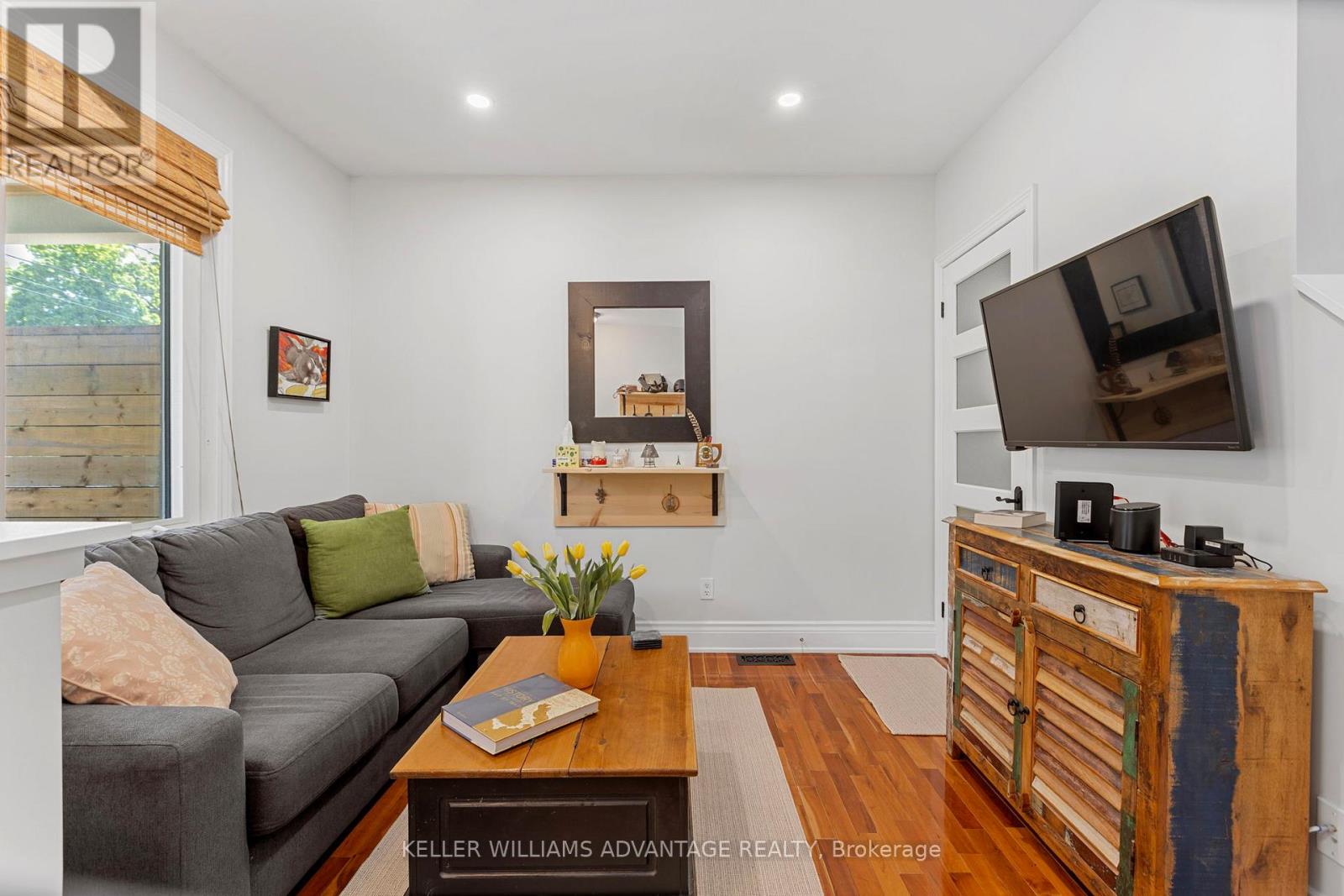 152 KING EDWARD AVENUE - 11