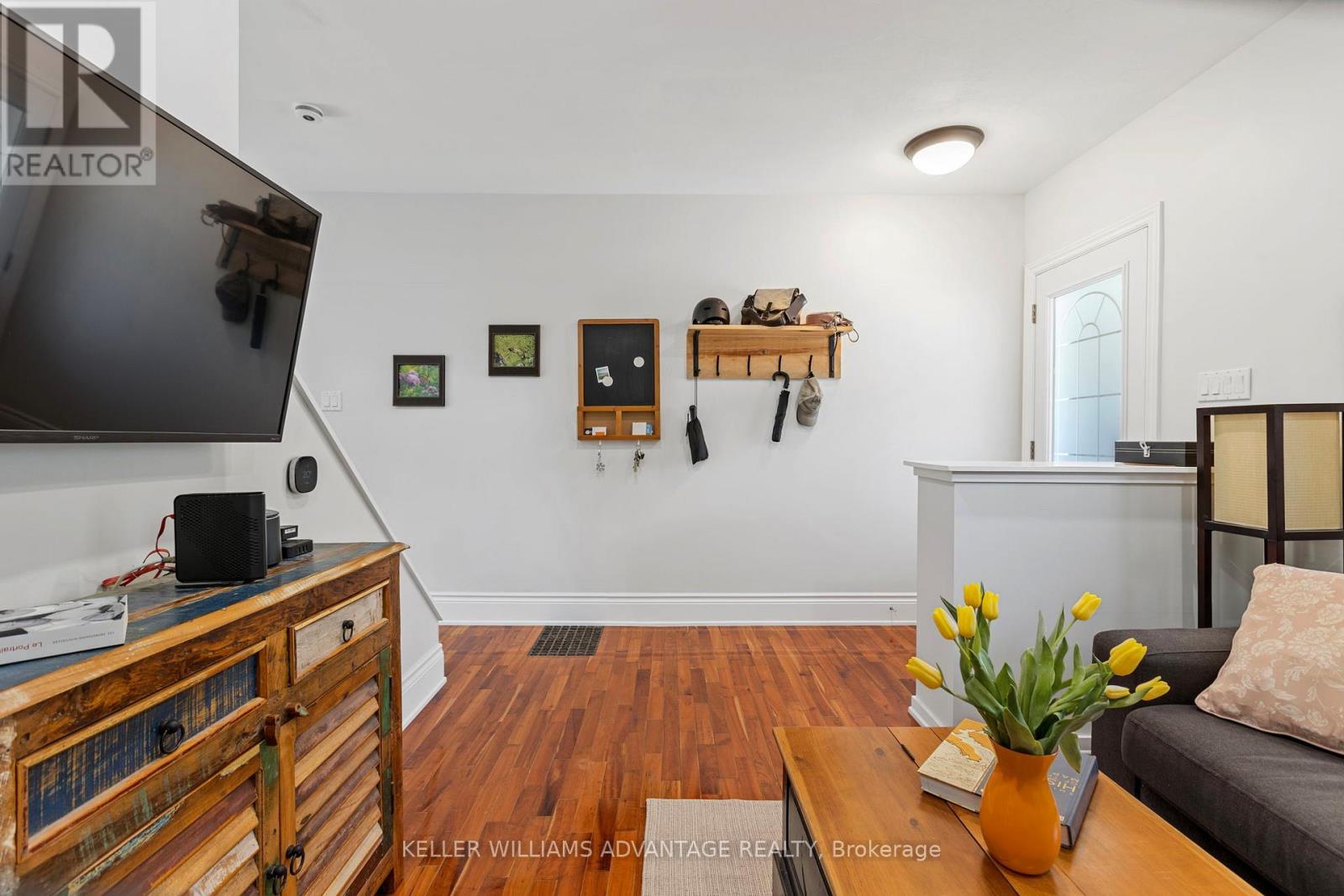 152 KING EDWARD AVENUE - 12