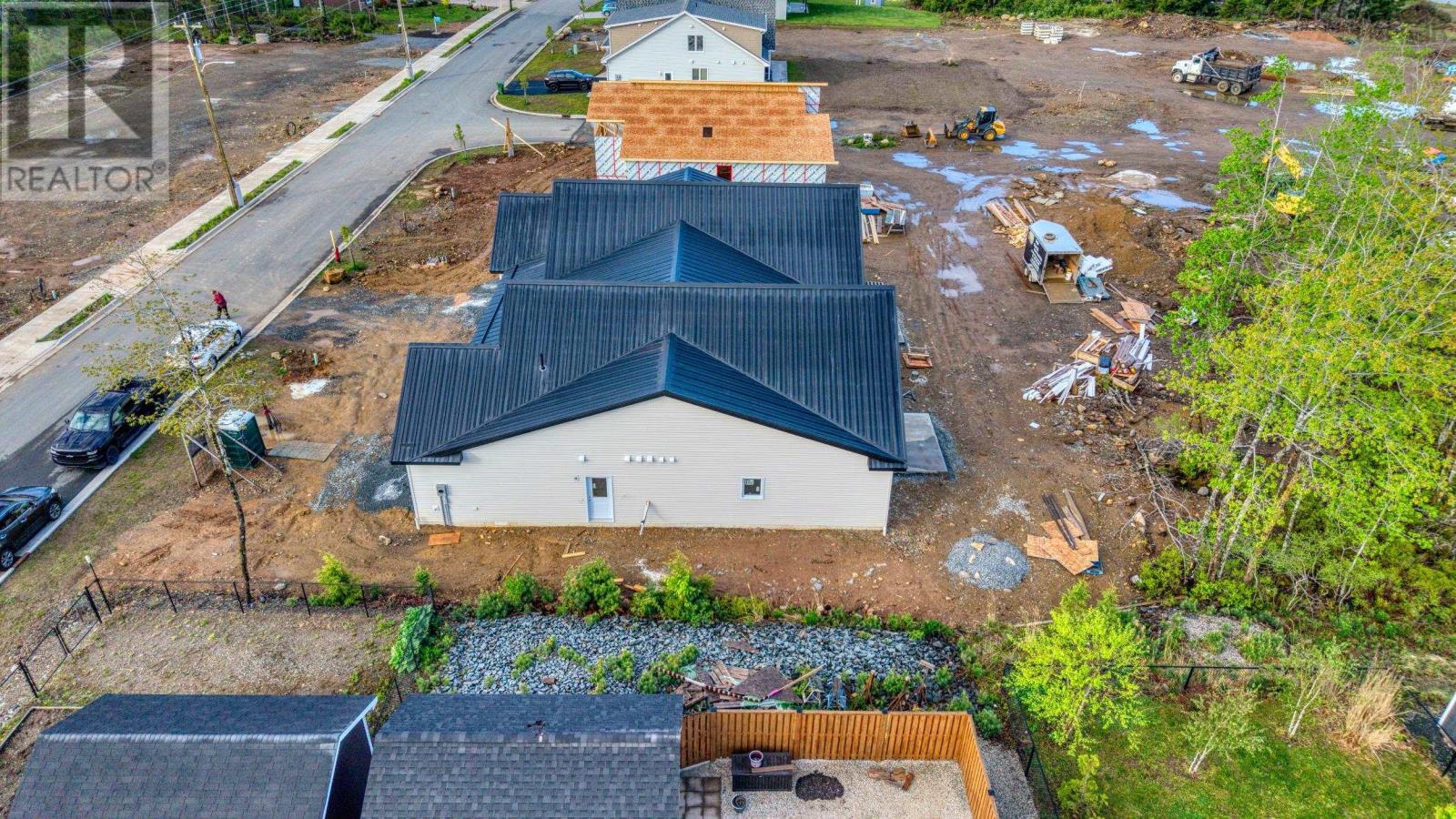 145 Roundhouse Drive - 13
