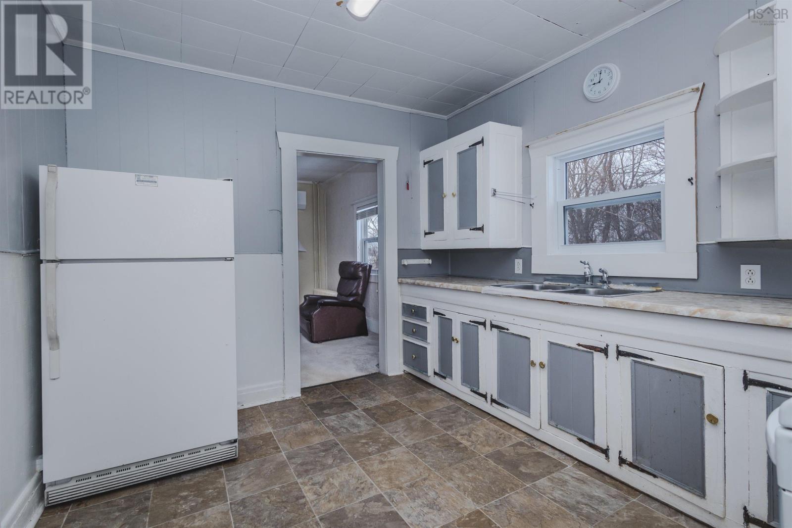 17 Fulton Avenue - 11